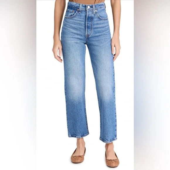 Levi’s | Ribcage Straight Ankle Jeans - Picture 2 of 7